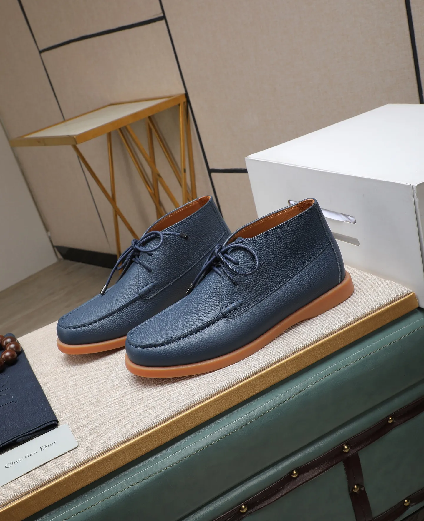 Men's shoes 💰600💰Water-dyed cow lining Original order quality Dior —🆘. Dior Original order purchase, high-end leather shoes, fabric: Made of Italian imported cowhide➕Water-dyed cow lining/cowhide lining➕Specially available original outsole, fine workmanship, real-life photos🎬Size: 38-44 (with full set of packaging)